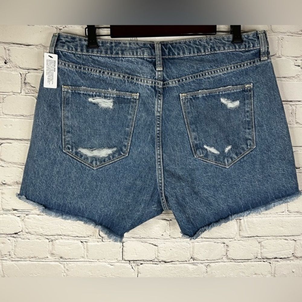 Arizona Hi Rise Distressed embroidered flower denim cut off shorts‎ size 17 NEW - Picture 2 of 10